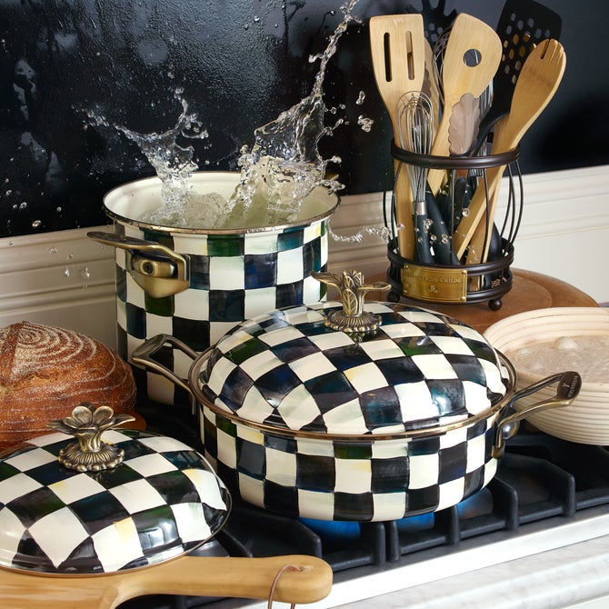 Courtly Check 7 Quart Stockpot