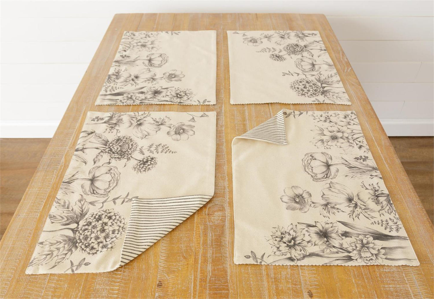 REVERSIBLE PLACEMAT - B&W BOTANICALS