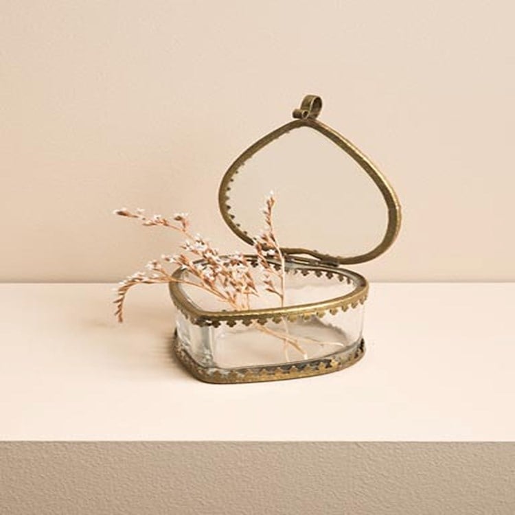 Glass heart box scalloped metal