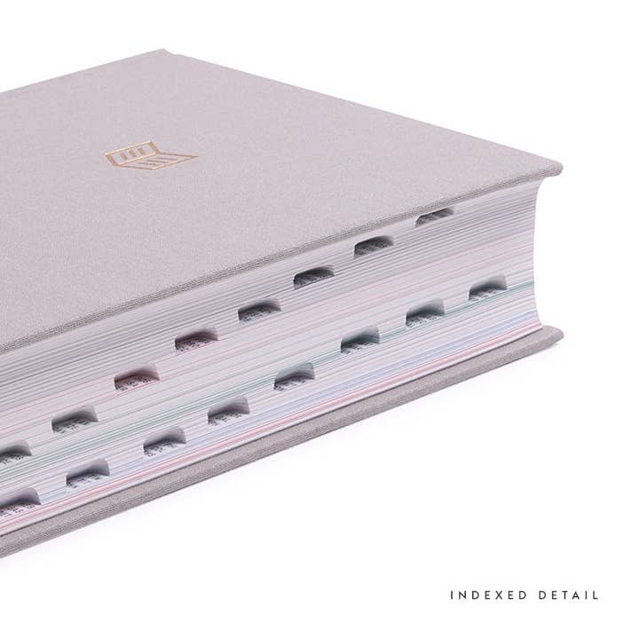 She Reads Truth Bible, Champagne Gold Leathertouch (Indexed)