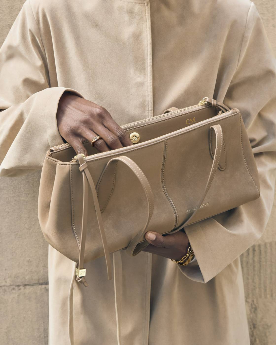 HATTIE SHOULDER BAG | Taupe Suedette