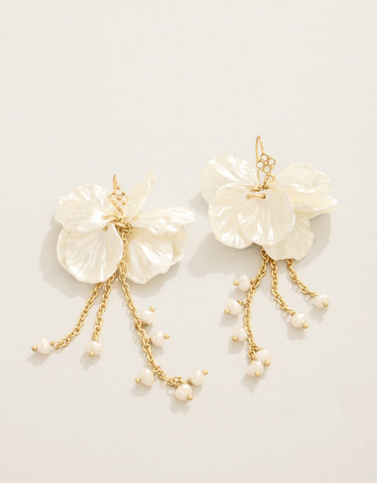 Corolla Dangle Earrings Pearl
