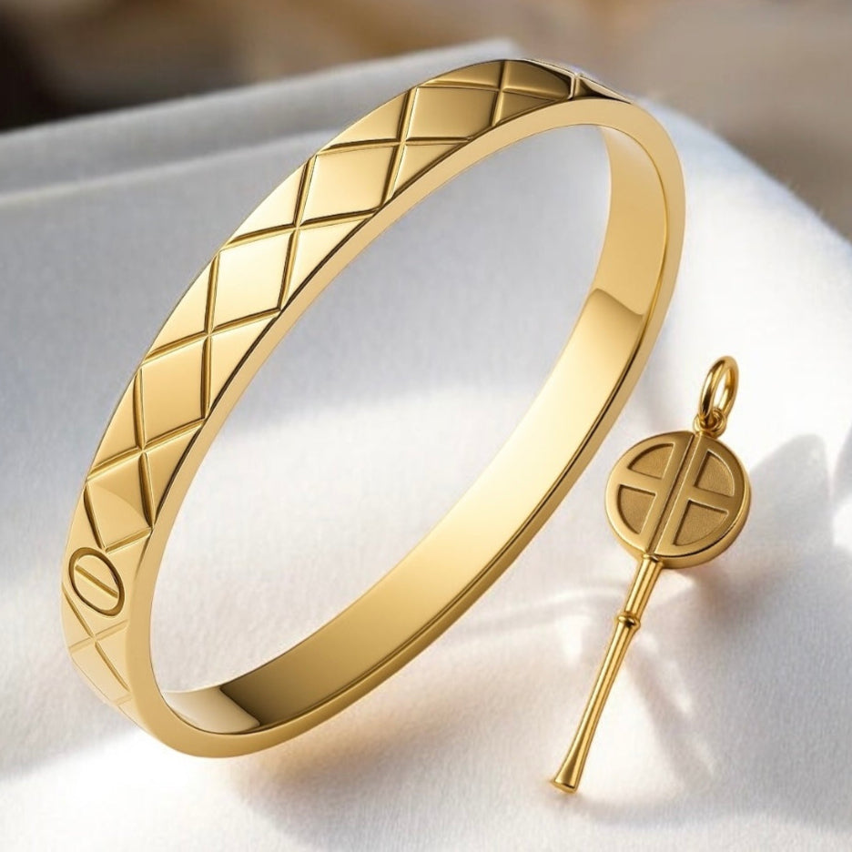 Love Story Bracelet -Gold